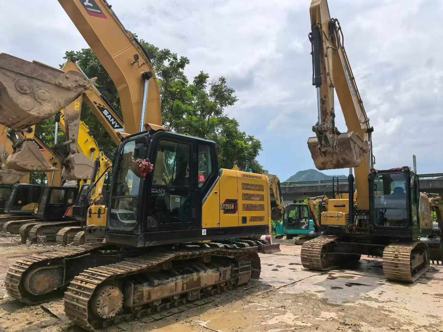 Buy Sany SY200C Used Excavator / 4