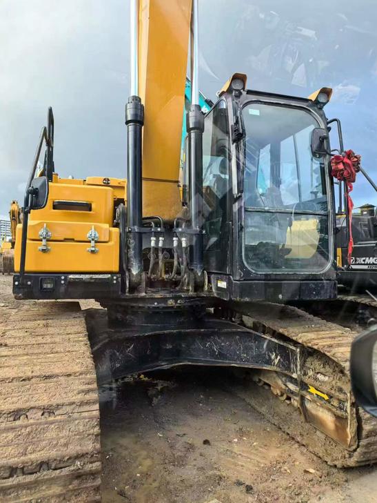 Buy Sany SY200C Used Excavator / 1