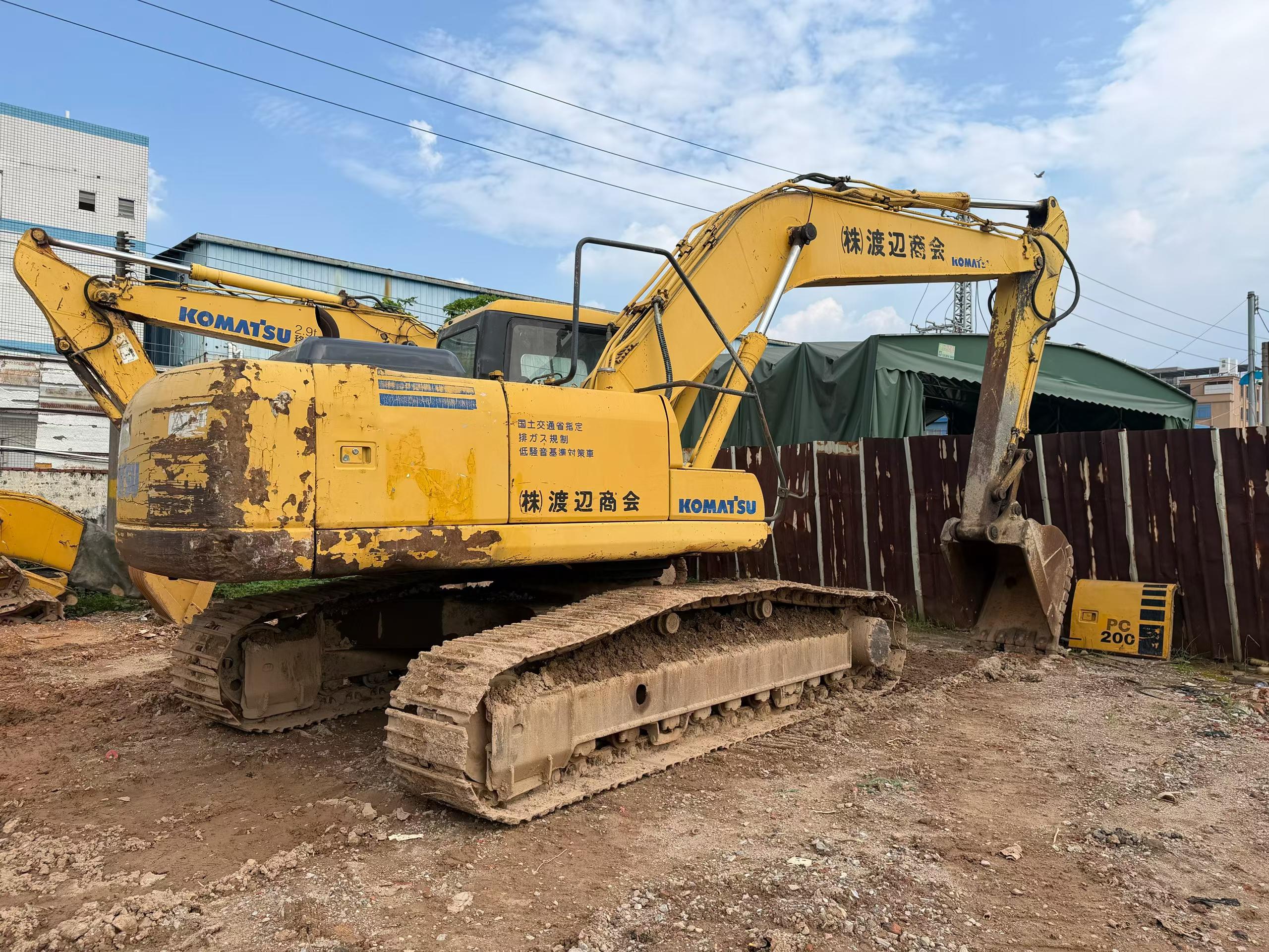 Buy Komatsu PC200-7 Used Excavator / 3