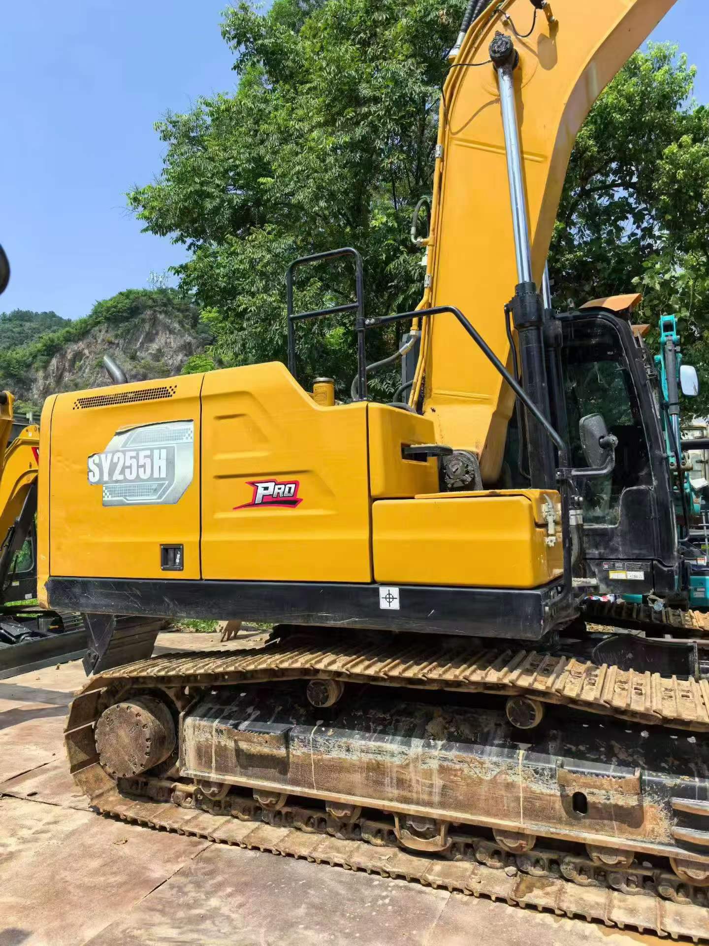 Buy Sany SY200C Used Excavator / 3 Buy Sany SY200C Used Excavator / 3