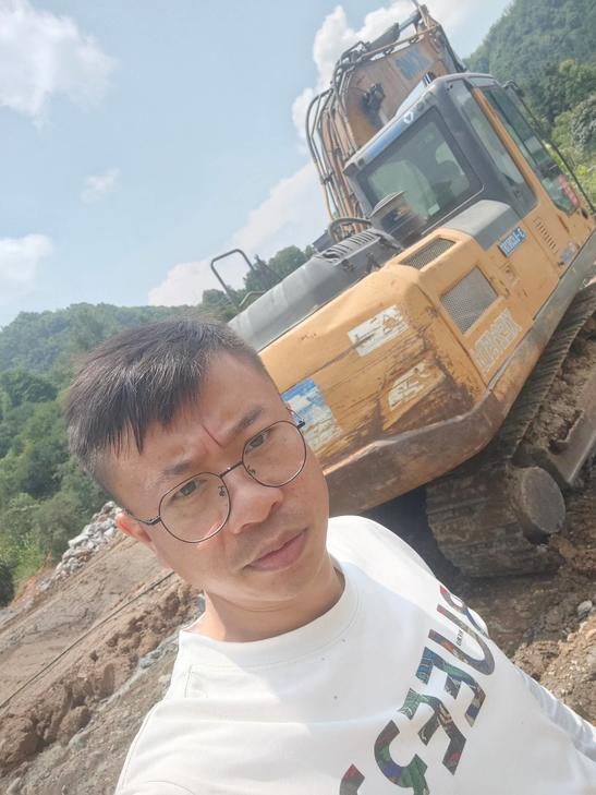 Buy XCMG XE200 Used Excavator / 1