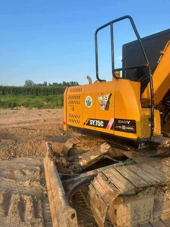 Buy Sany SY75 Used Excavator / 1
