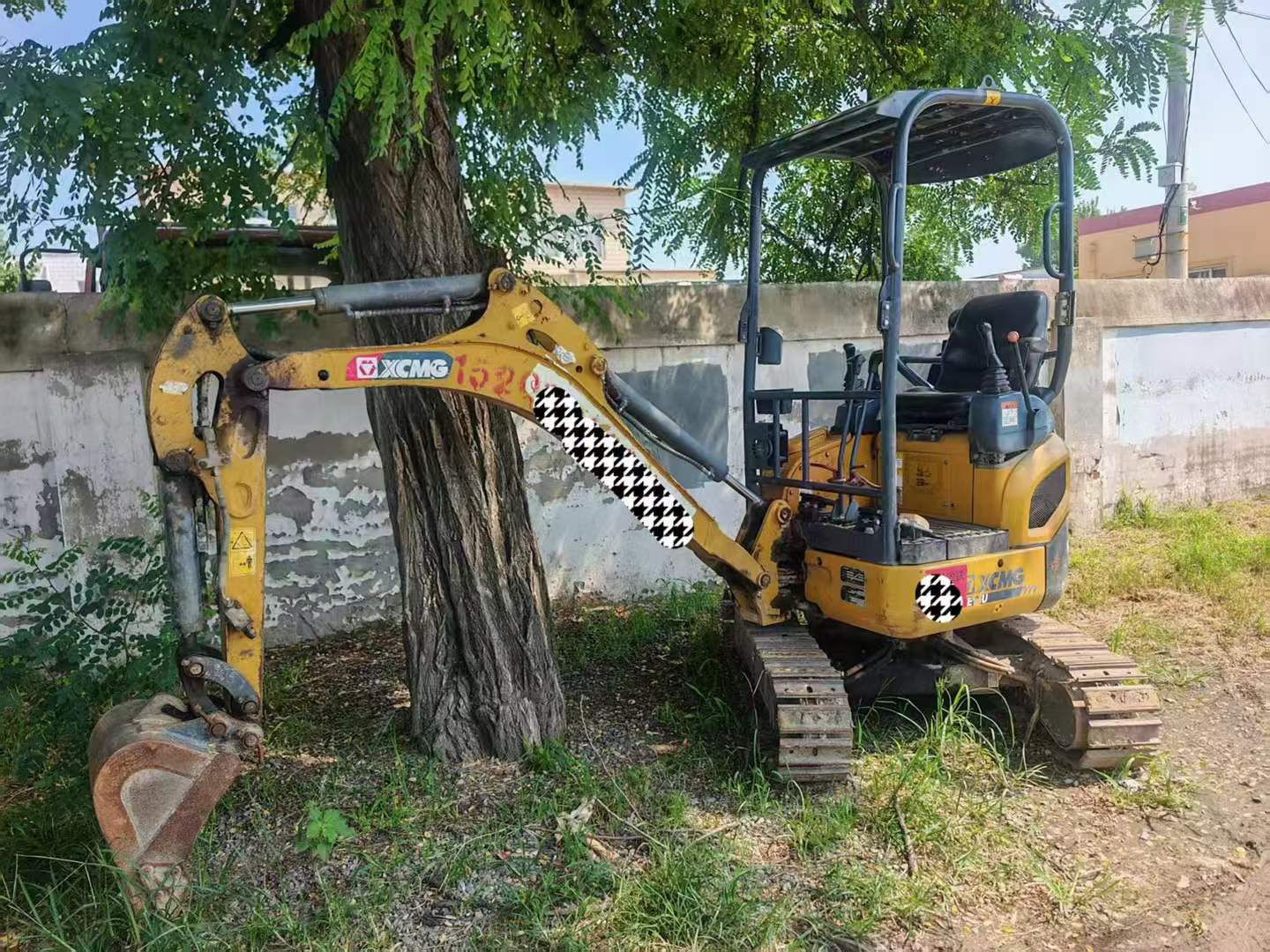 Buy XCMG XE15 Used Excavator / 3 Buy XCMG XE15 Used Excavator / 3