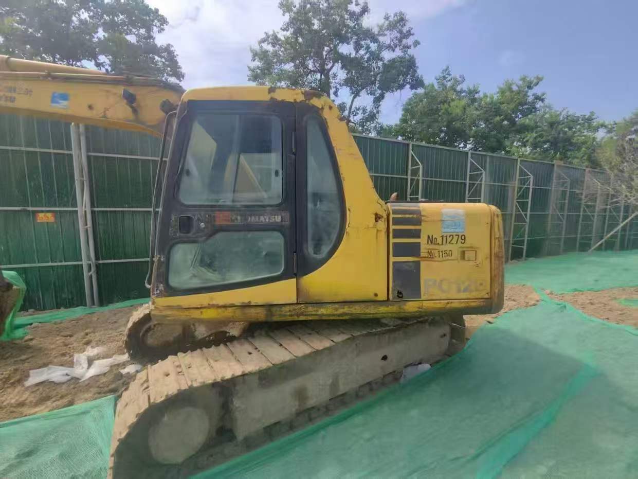 Buy Komatsu PC120-6 Used Excavator / 7 Buy Komatsu PC120-6 Used Excavator / 7