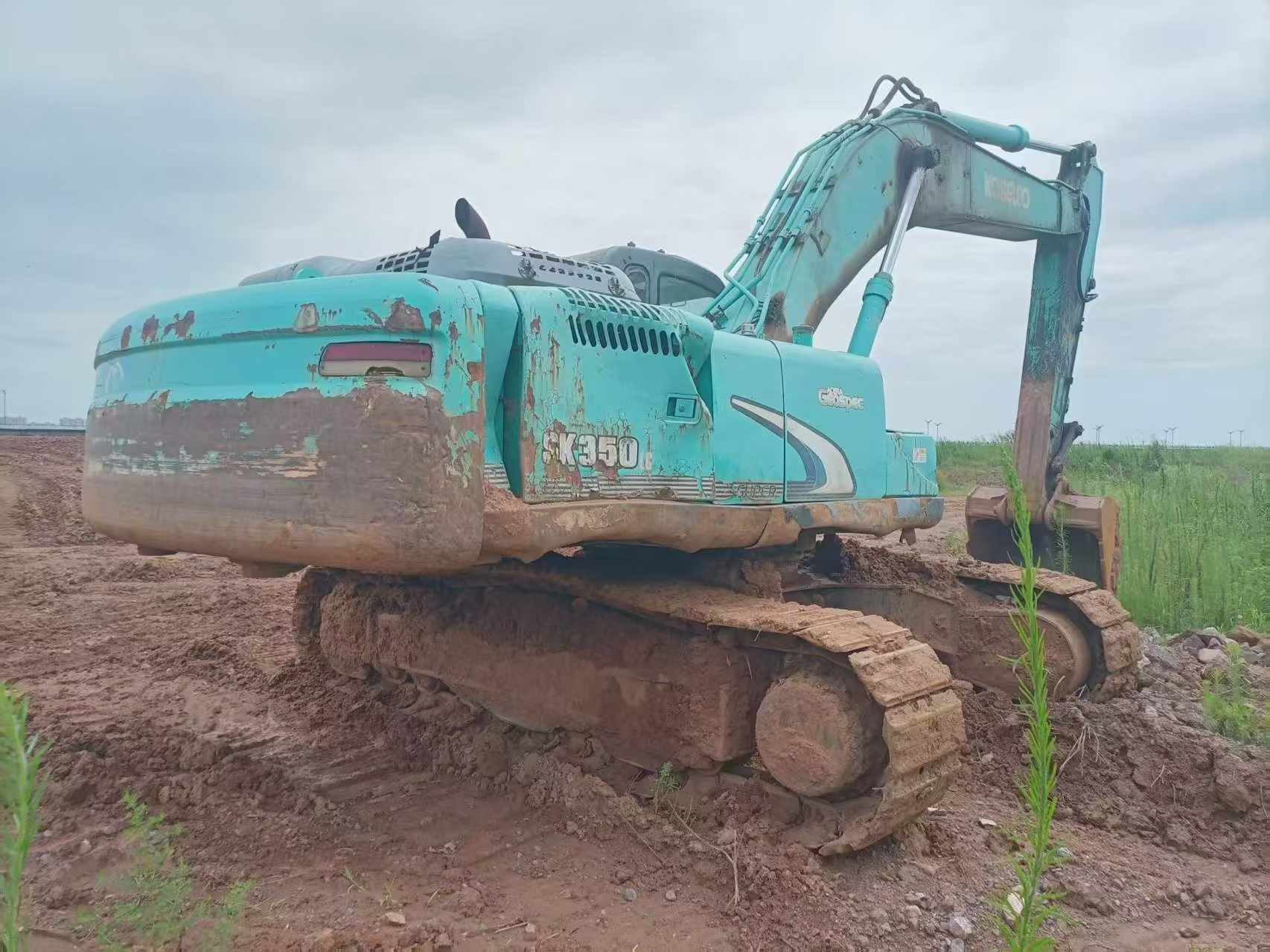 Buy Kobelco SK330-8 Used Excavator / 2 Buy Kobelco SK330-8 Used Excavator / 2