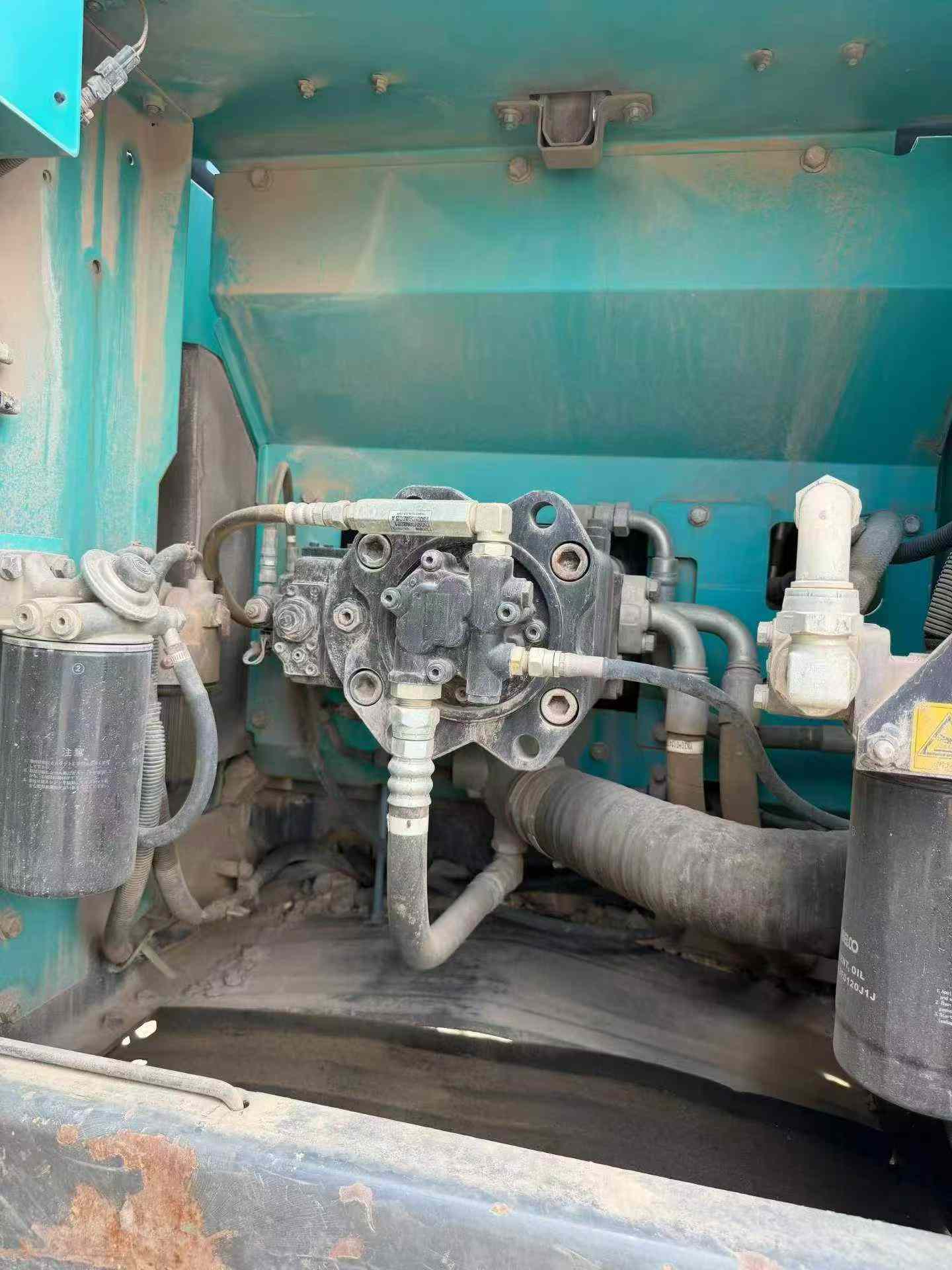 Buy Kobelco SK200-2 Used Excavator / 4 Buy Kobelco SK200-2 Used Excavator / 4