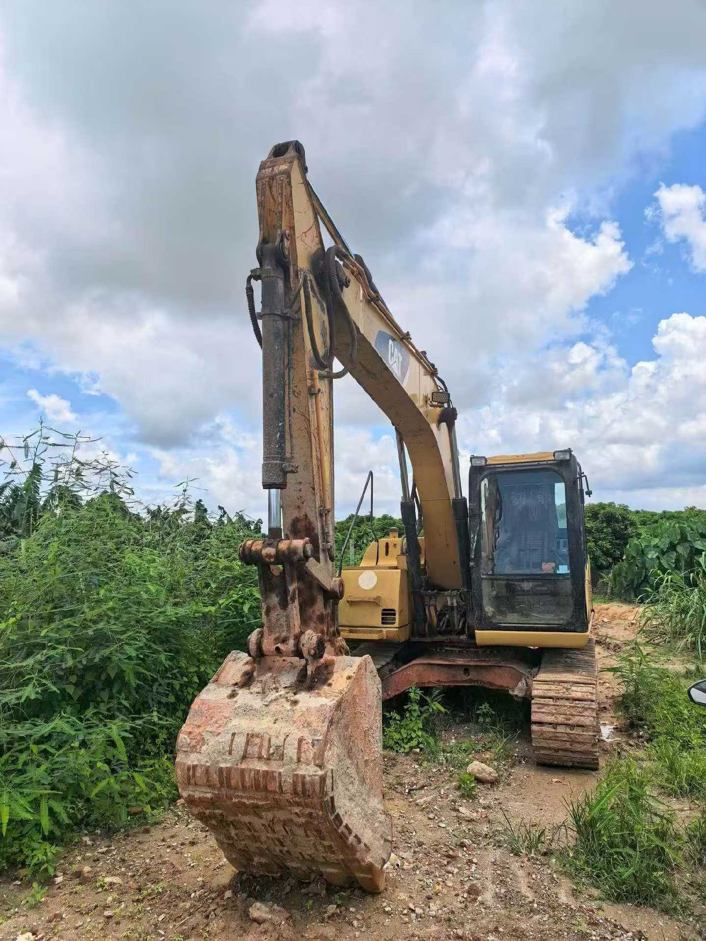 Buy Caterpillar 311C Used Excavator / 4