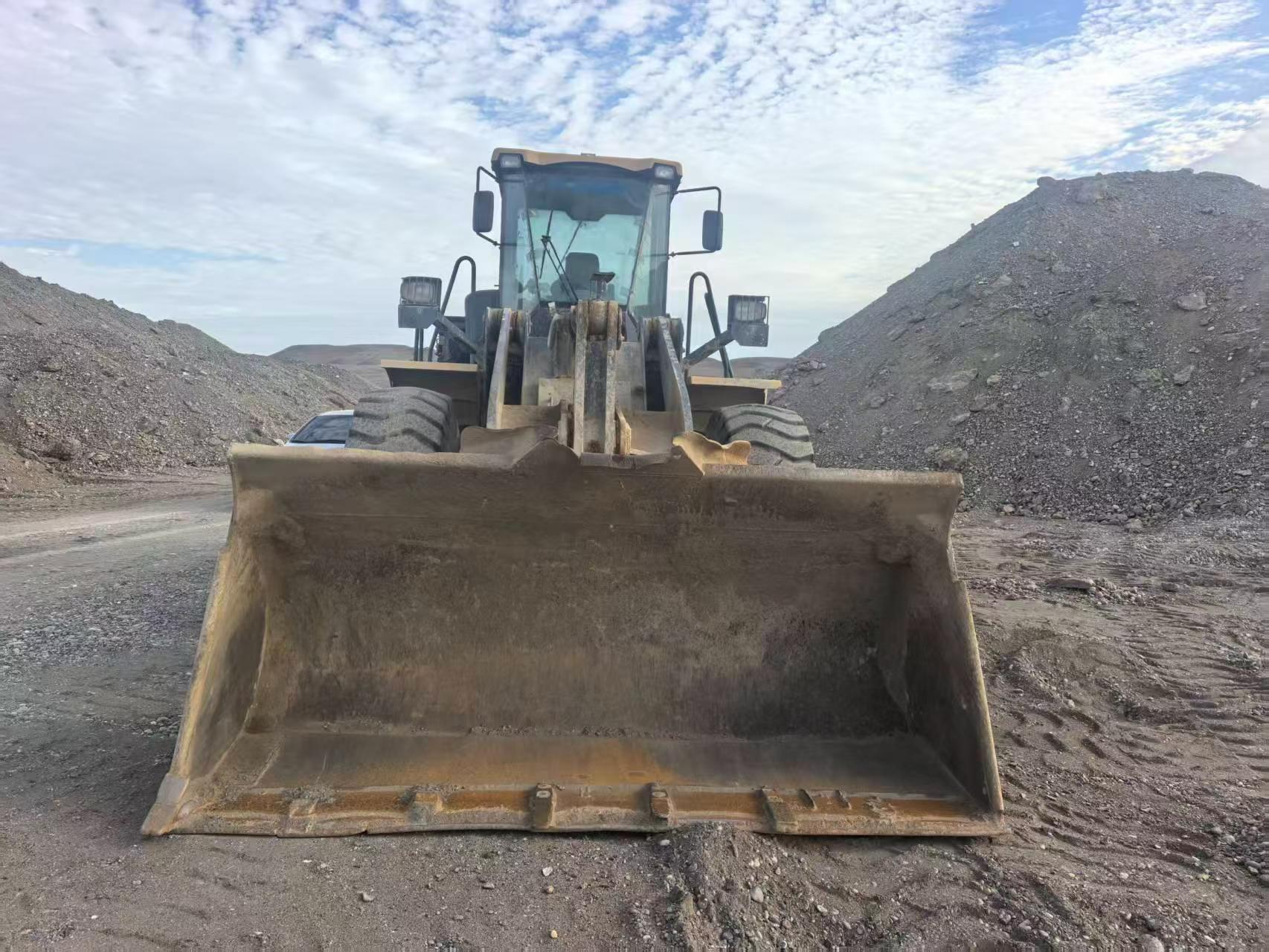 Buy XCMG LW500FV Used Loader / 4 Buy XCMG LW500FV Used Loader / 4