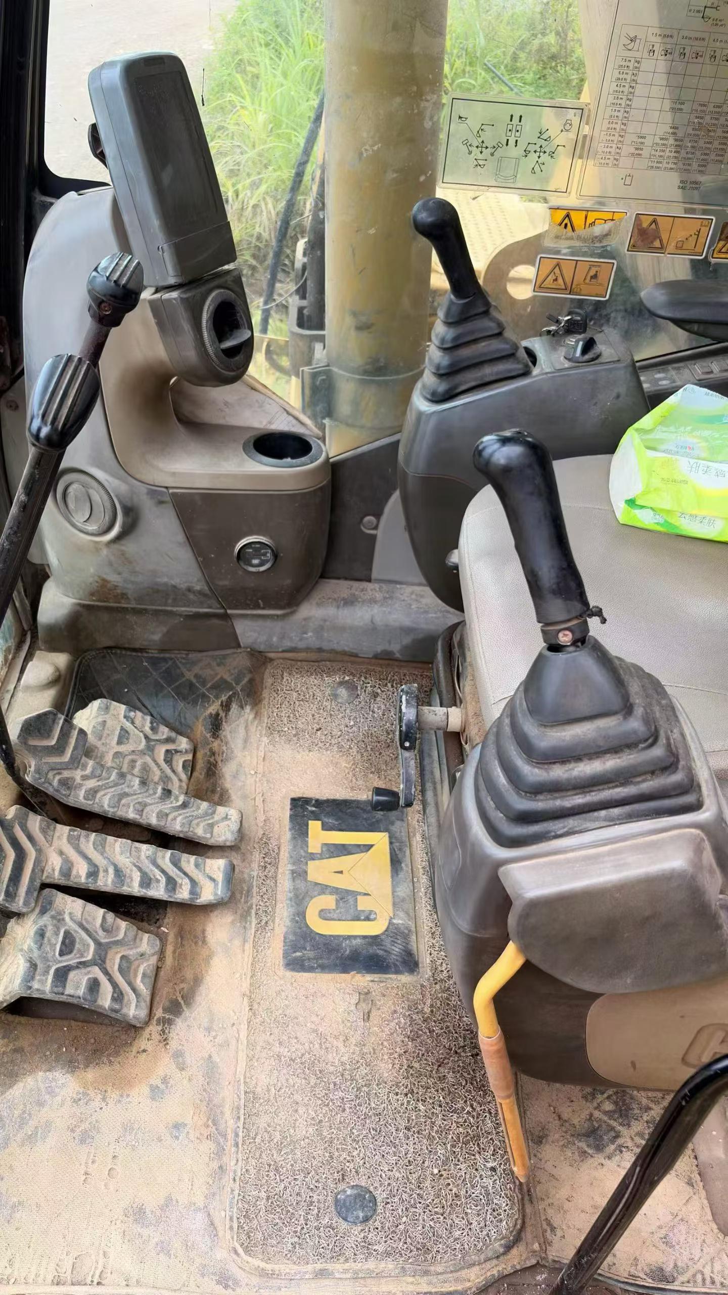 Buy Caterpillar 320D Used Excavator / 2 Buy Caterpillar 320D Used Excavator / 2