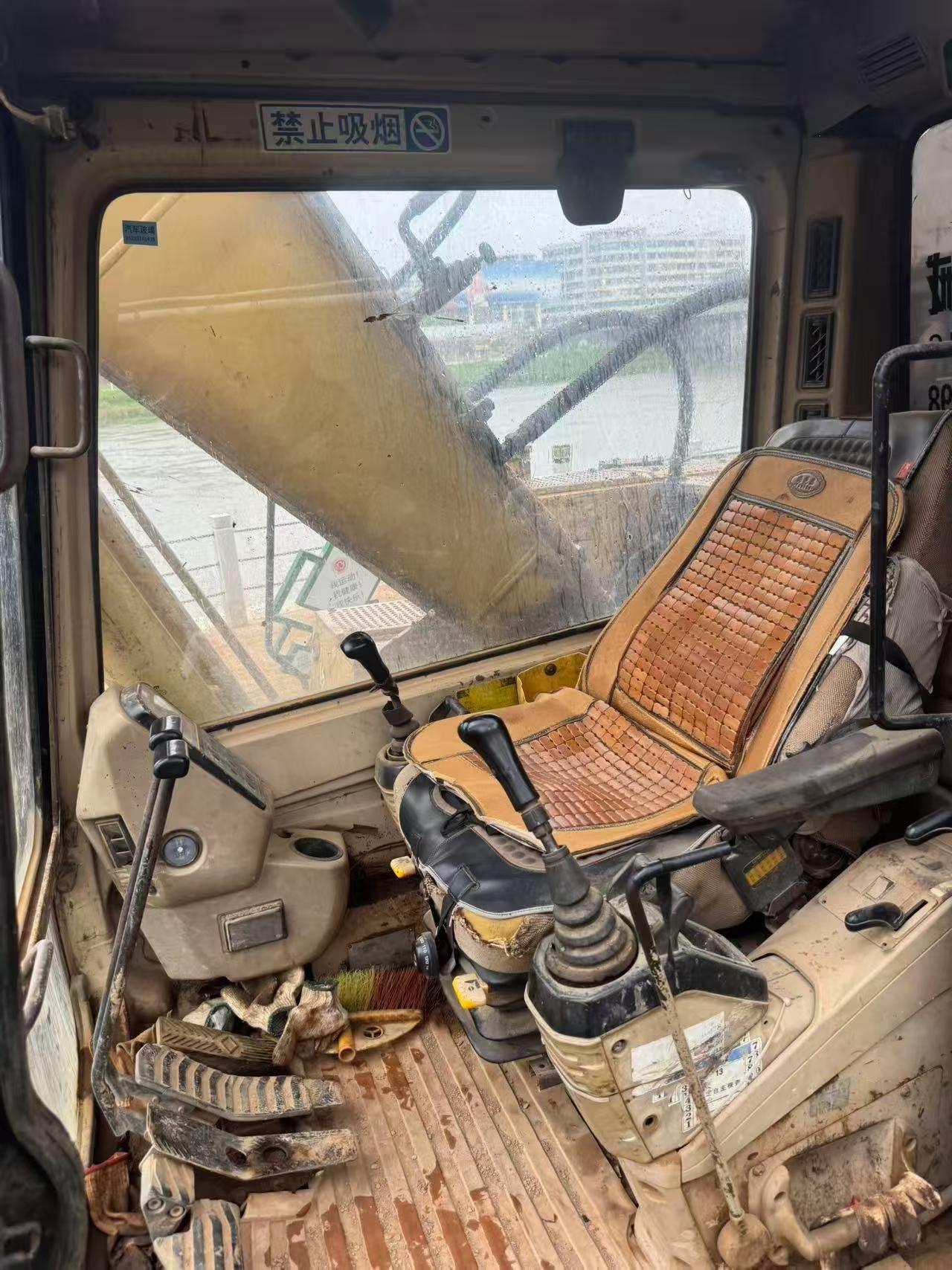 Buy Caterpillar 320V2 Used Excavator / 7