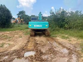 Buy Kobelco SK200-2 Used Excavator / 3 Buy Kobelco SK200-2 Used Excavator / 3