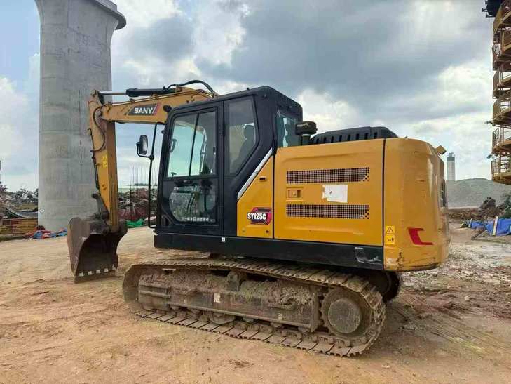 Buy Sany SY125C Used Excavator / 1