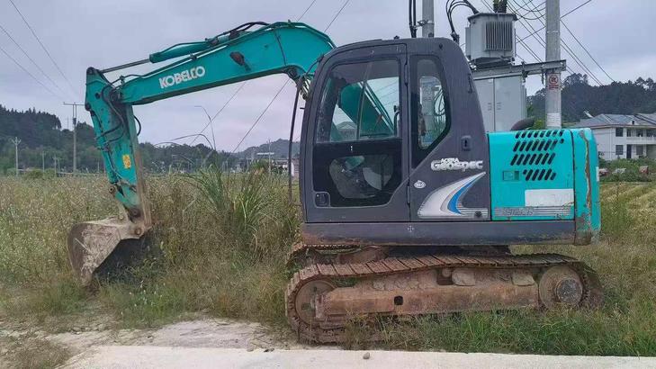 Buy Kobelco SK75 Used Excavator / 1