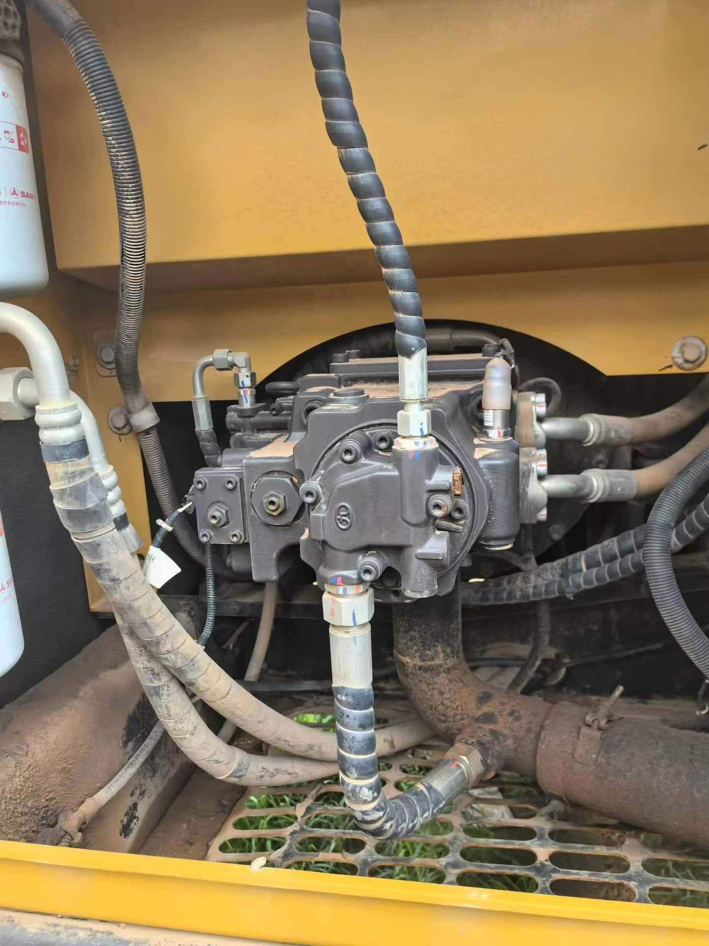 Buy Sany SY135 Used Excavator / 9 Buy Sany SY135 Used Excavator / 9
