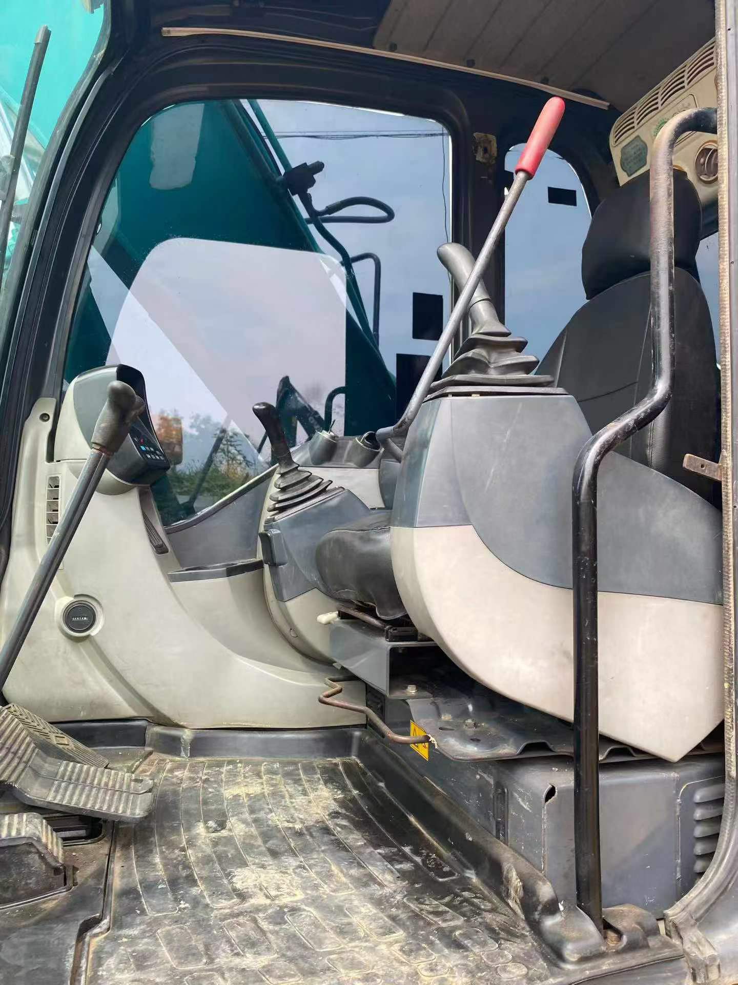 Buy Kobelco SK140 Used Excavator / 2 Buy Kobelco SK140 Used Excavator / 2