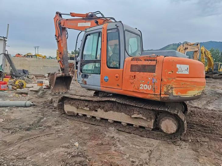 Buy Hitachi EX120-6 Used Excavator / 1