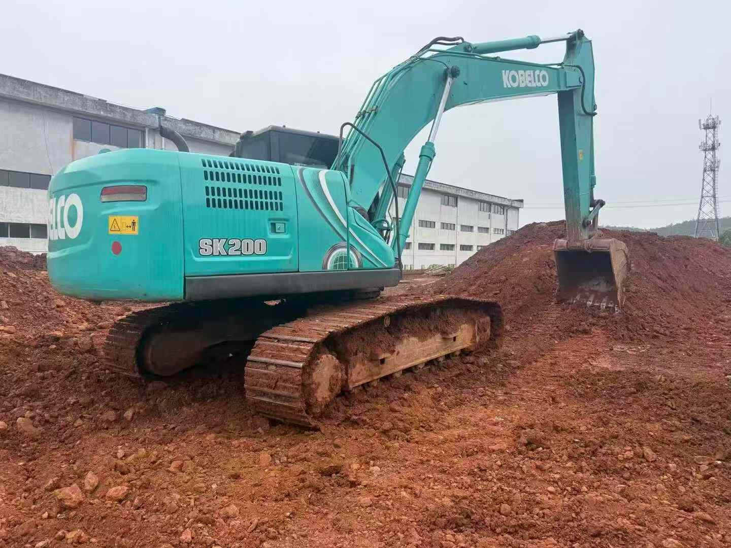 Buy Kobelco SK200-10 Used Excavator / 7 Buy Kobelco SK200-10 Used Excavator / 7