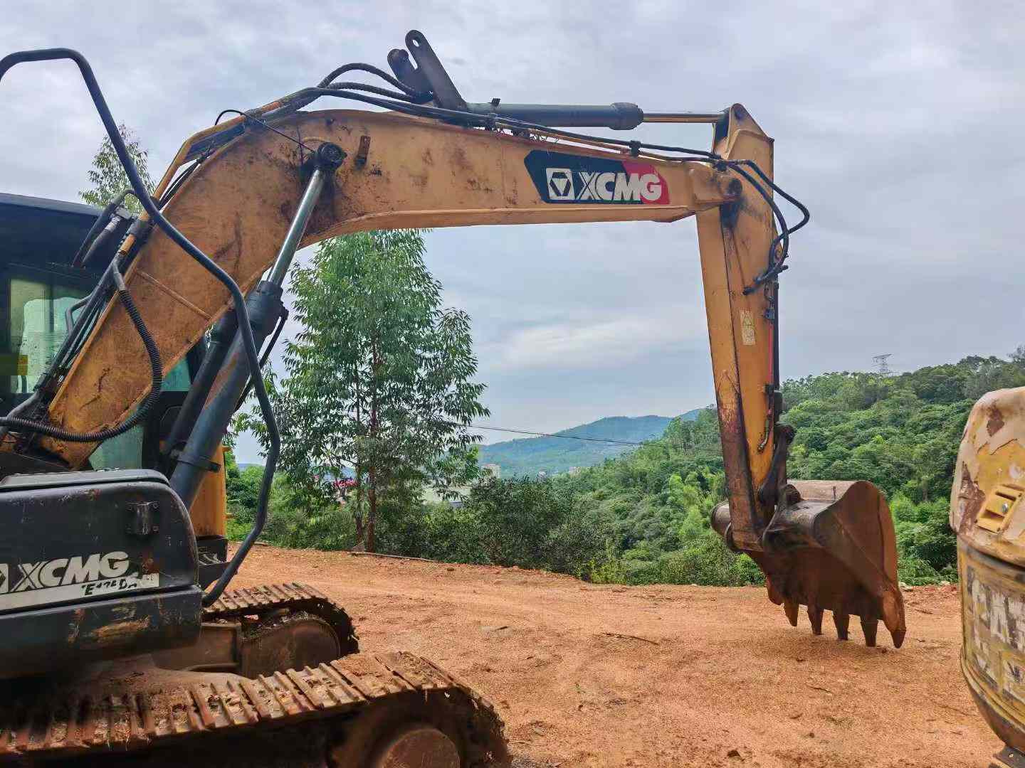 Buy XCMG XE135B Used Excavator / 1