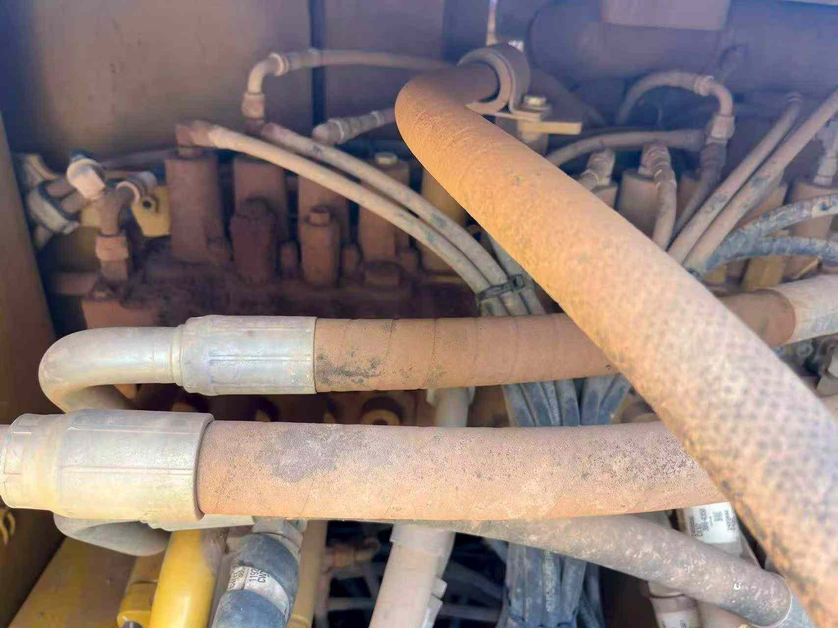 Buy Caterpillar 326DL Used Excavator / 4 Buy Caterpillar 326DL Used Excavator / 4