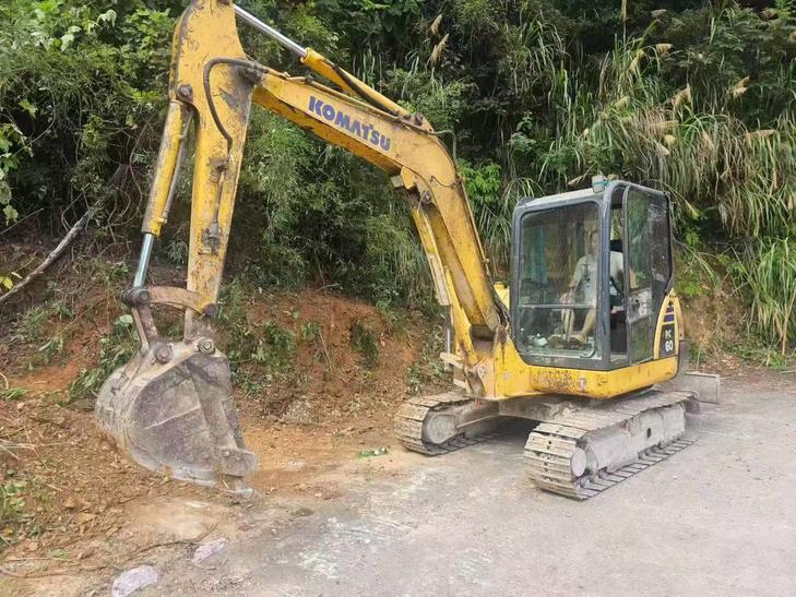 Buy Komatsu PC56-7 Used Excavator / 1