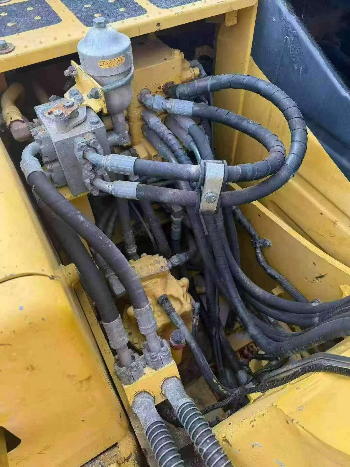Buy Komatsu PC130-8M0 Used Excavator / 5