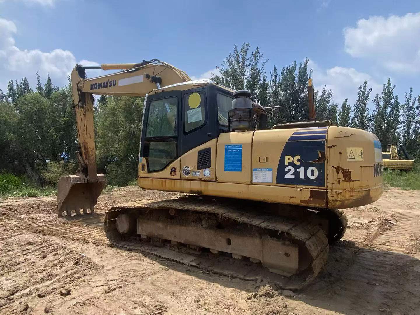 Buy Komatsu PC200-7 Used Excavator / 1