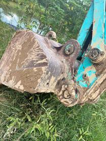 Buy Kobelco SK200-2 Used Excavator / 8 Buy Kobelco SK200-2 Used Excavator / 8