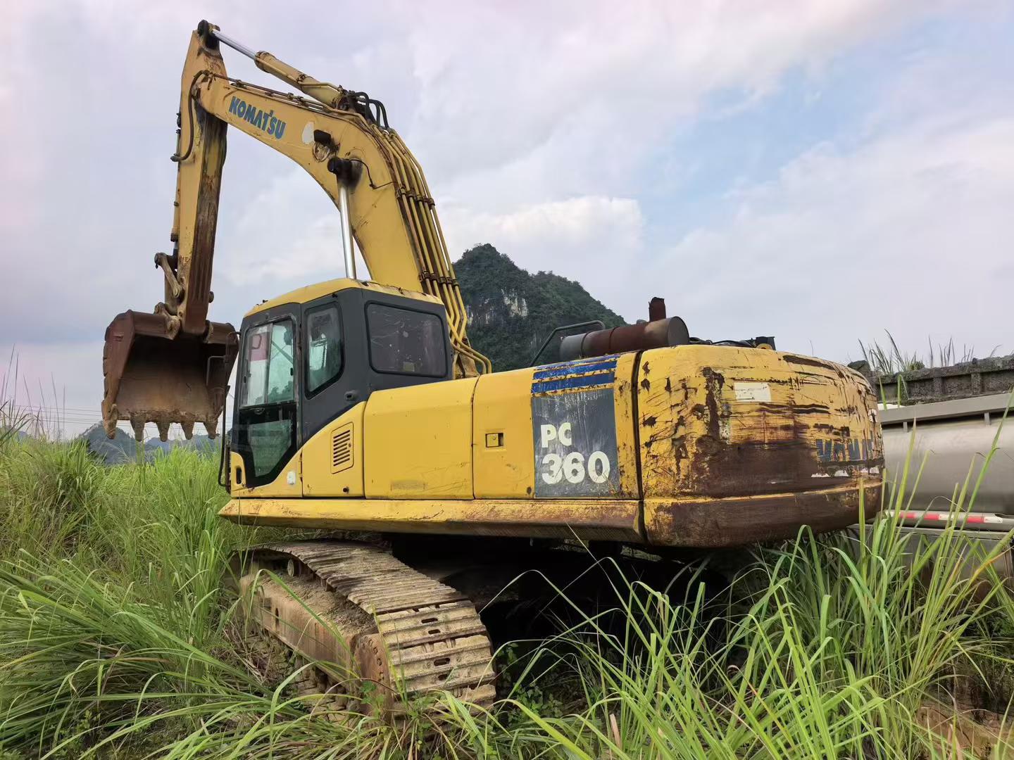 Buy Komatsu PC360-7 Used Excavator / 3