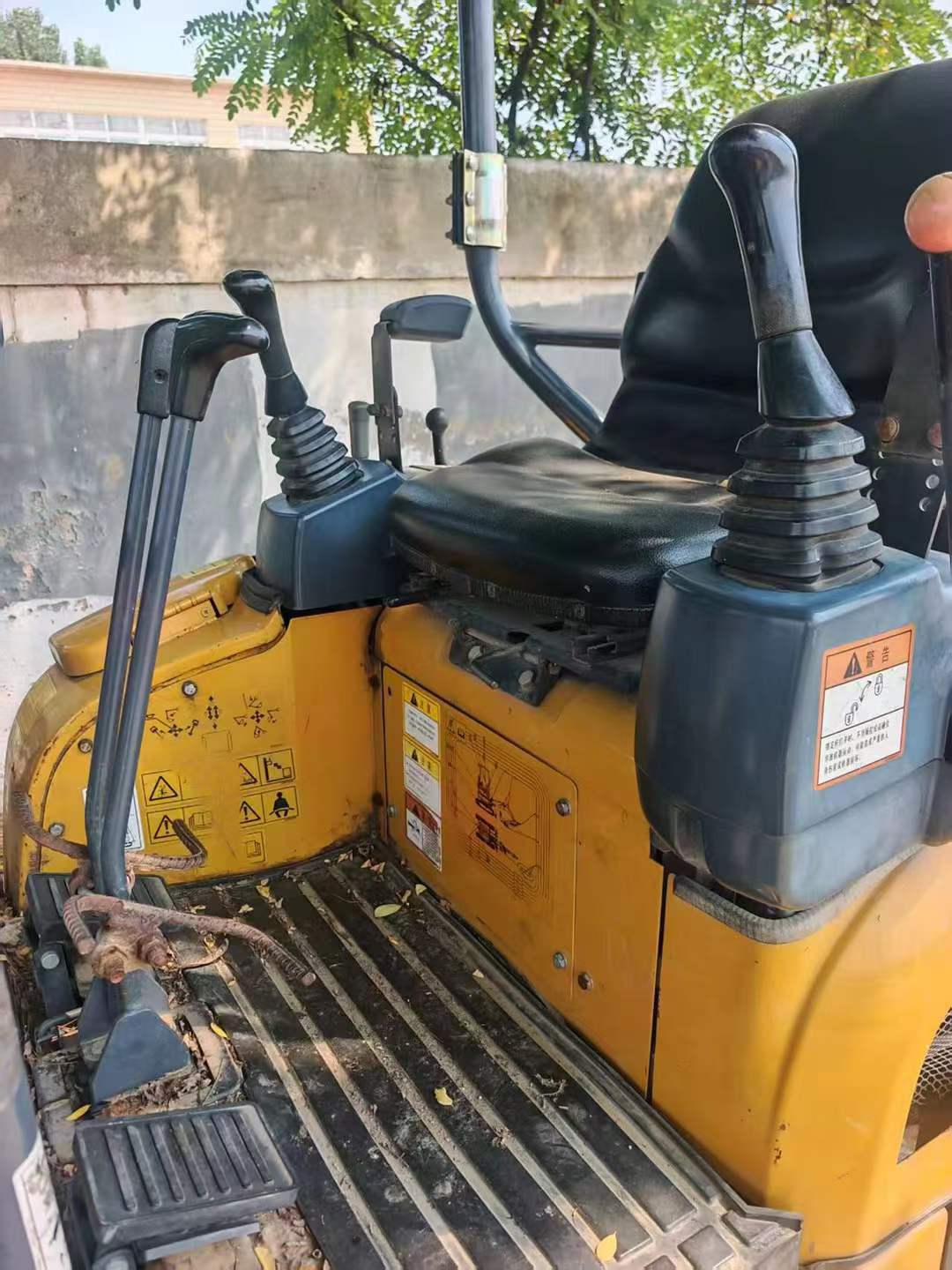 Buy XCMG XE15 Used Excavator / 7 Buy XCMG XE15 Used Excavator / 7