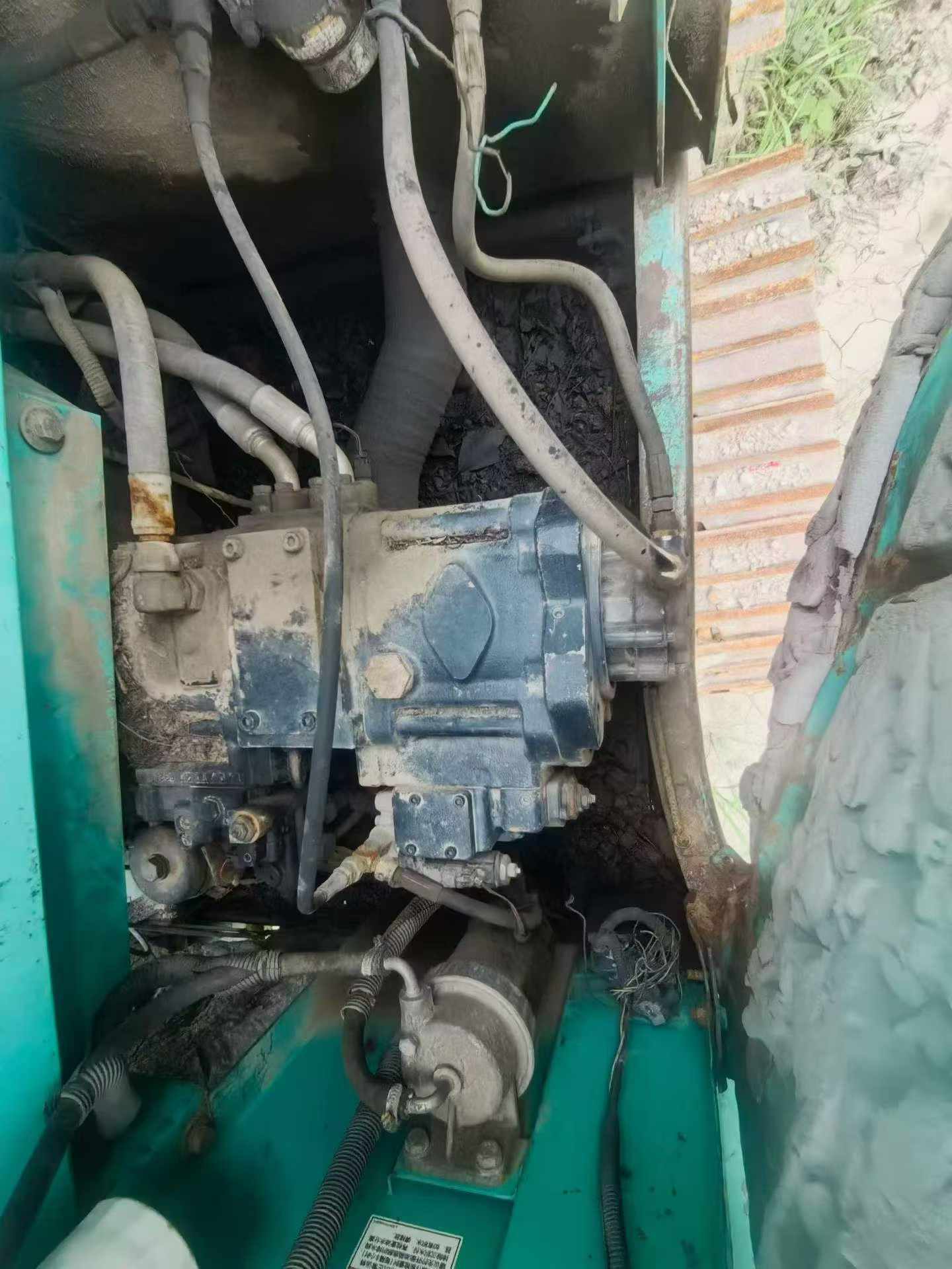 Buy Kobelco SK200-6E Used Excavator / 3