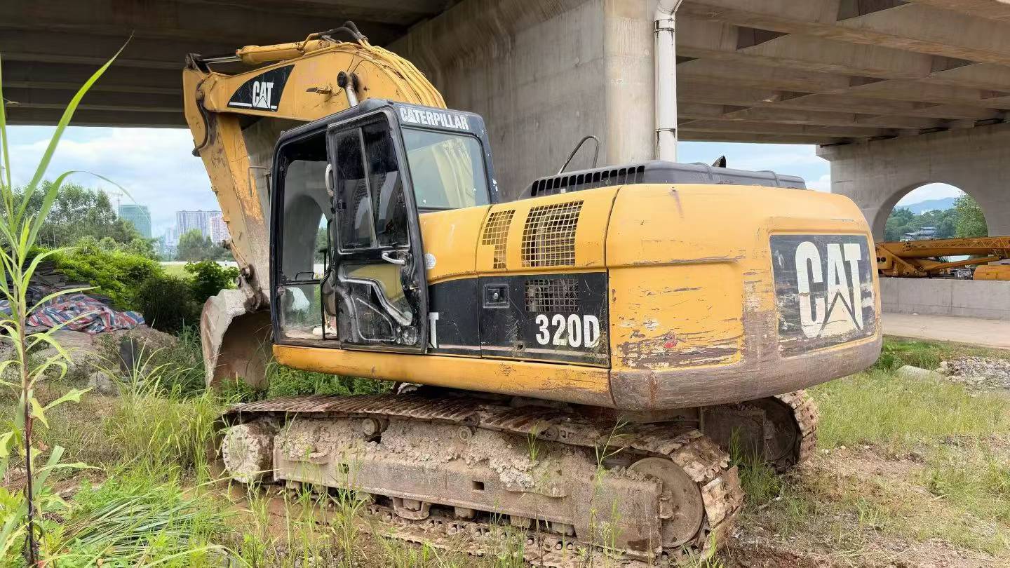 Buy Caterpillar 320D Used Excavator / 1