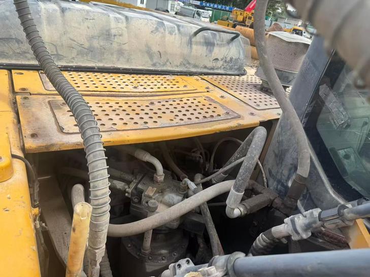 Buy XCMG XE205DA Used Excavator / 1