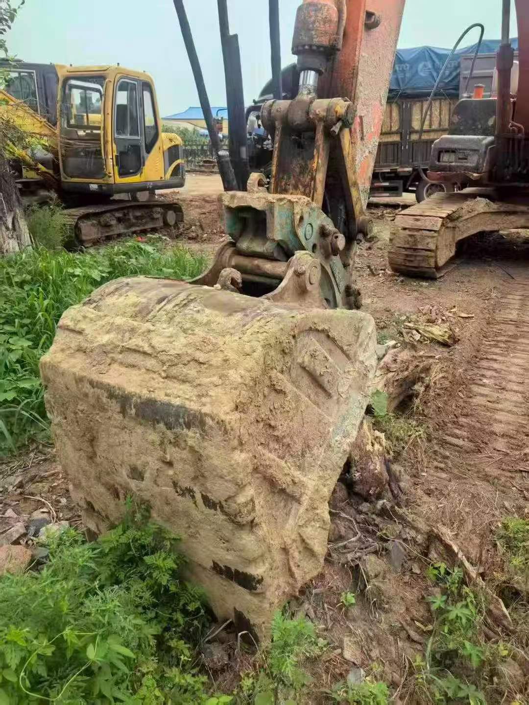 Buy Hitachi EX120-6 Used Excavator / 6 Buy Hitachi EX120-6 Used Excavator / 6