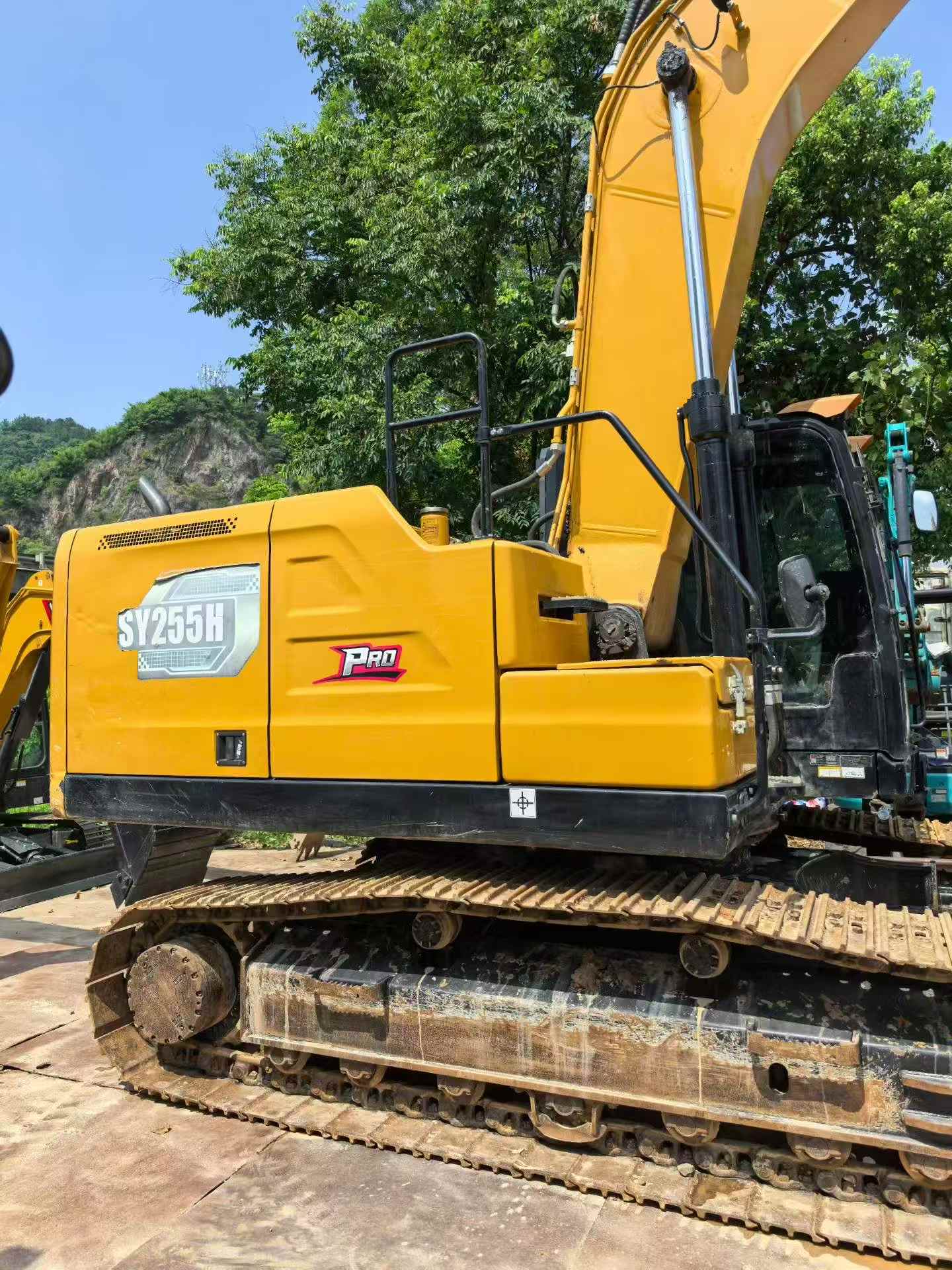 Buy Sany SY200C Used Excavator / 3