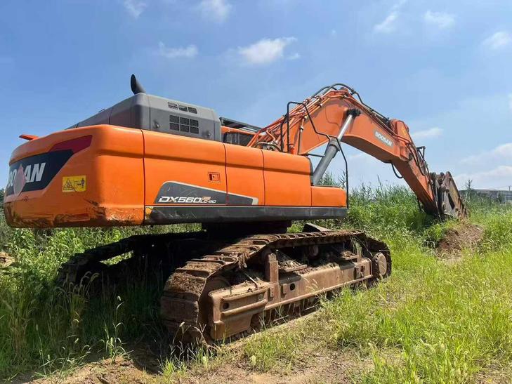 Buy Doosan DX520LC Used Excavator / 1