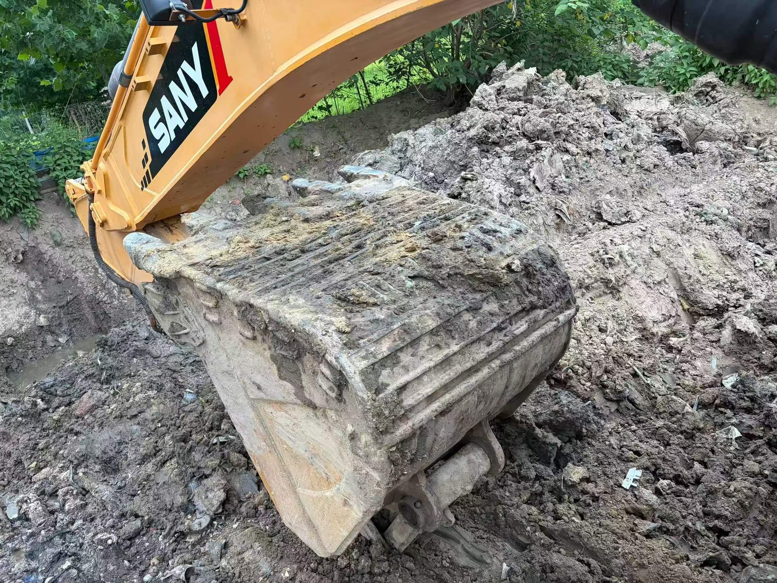 Buy Sany SY365C-8 Used Excavator / 4