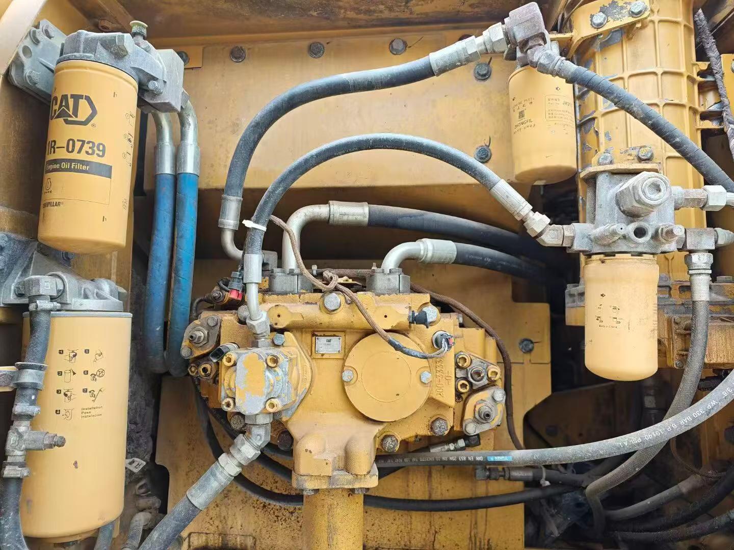 Buy Caterpillar 320D Used Excavator / 4