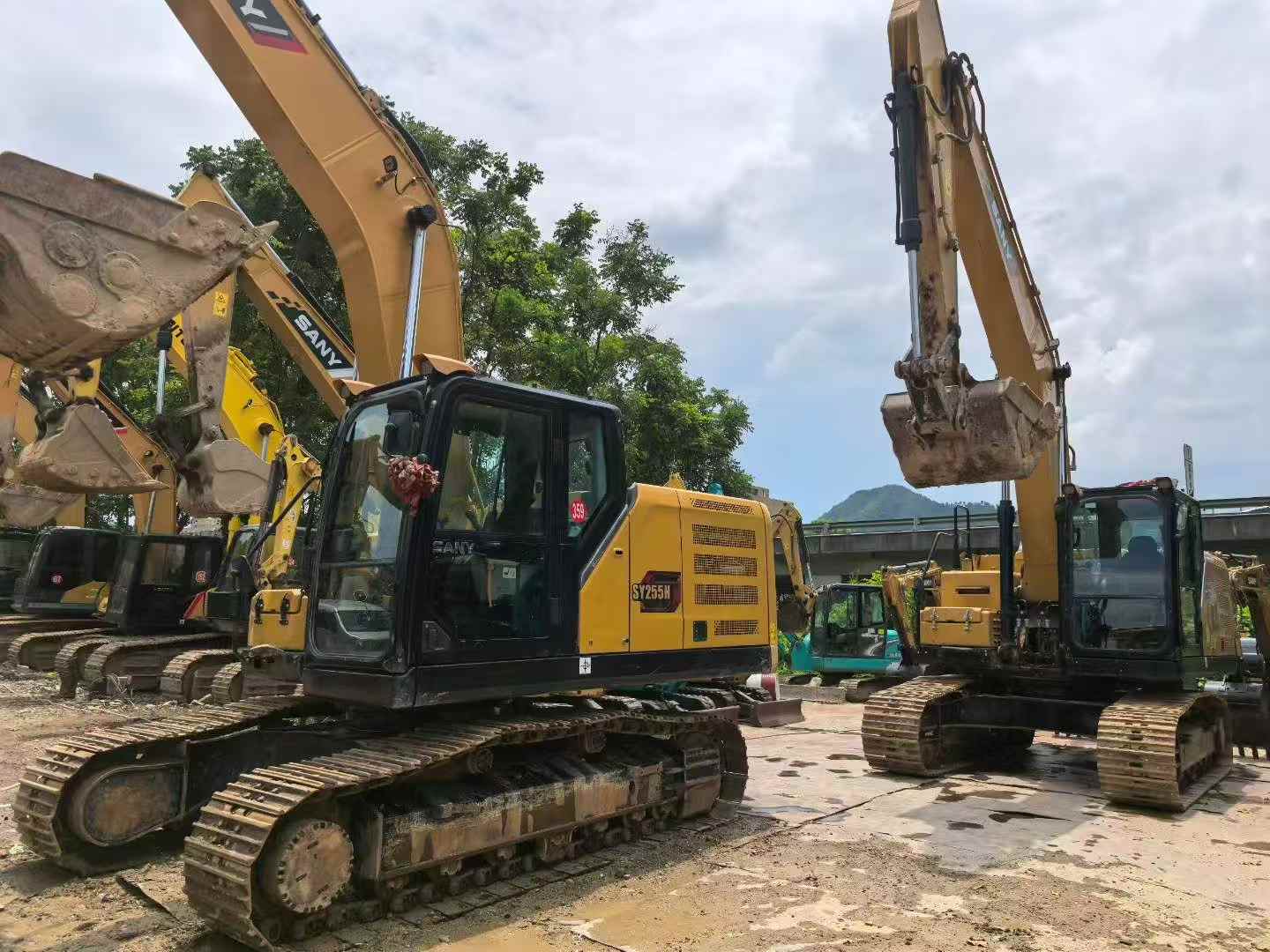 Buy Sany SY200C Used Excavator / 4 Buy Sany SY200C Used Excavator / 4