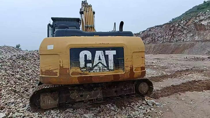 Buy Caterpillar 320D Used Excavator / 1