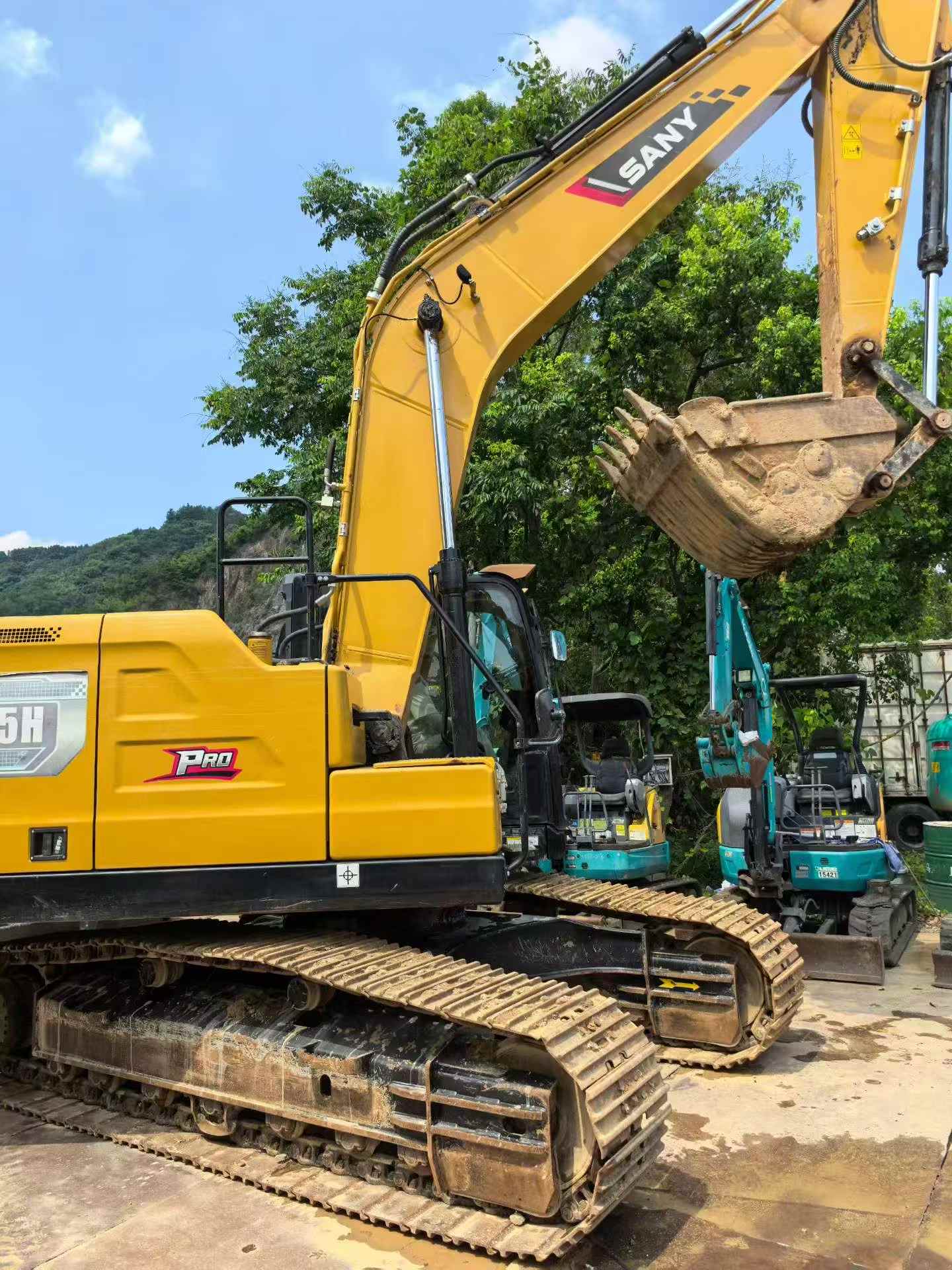 Buy Sany SY200C Used Excavator / 6 Buy Sany SY200C Used Excavator / 6
