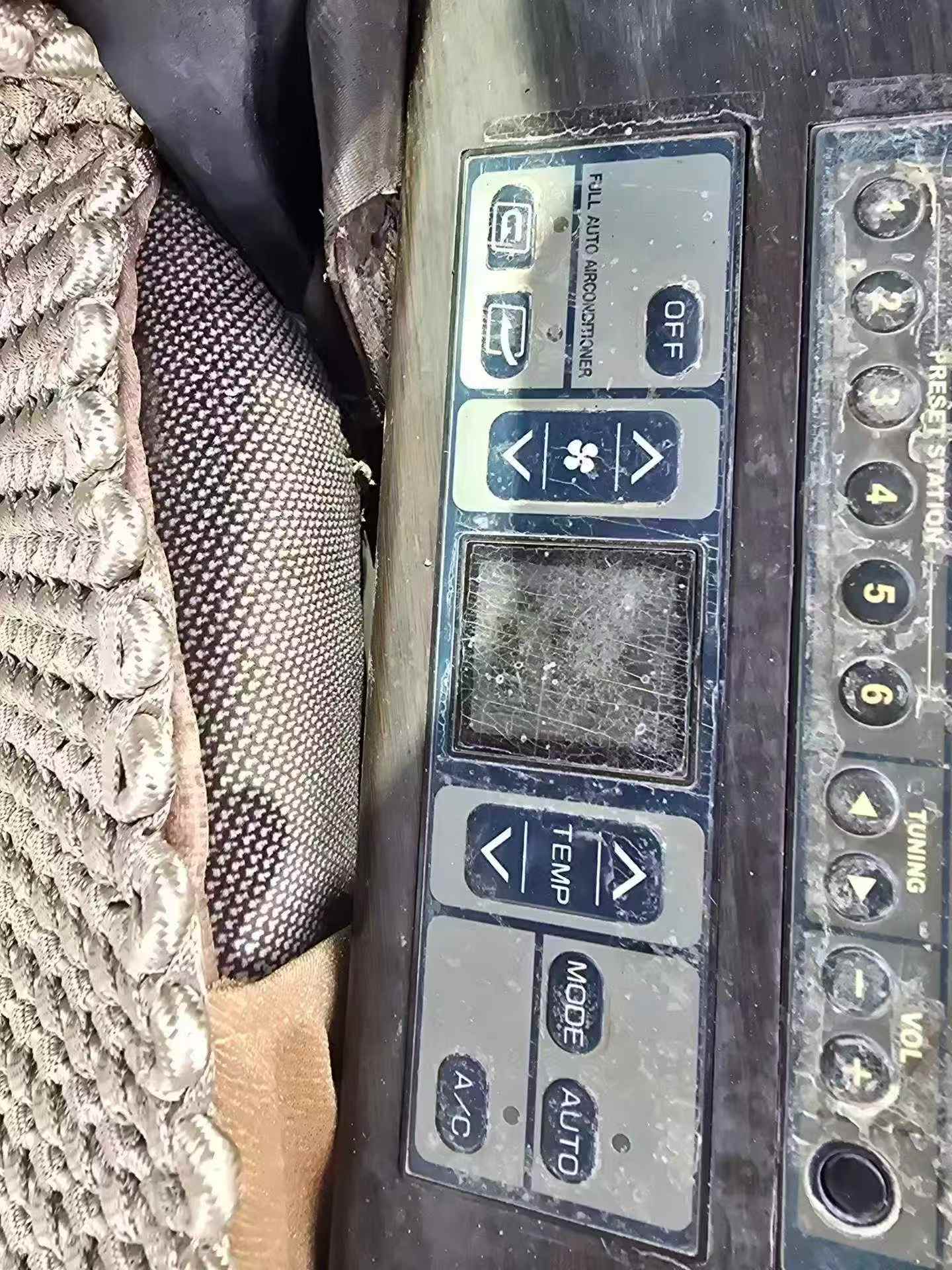Buy Sany SY245H Used Excavator / 9 Buy Sany SY245H Used Excavator / 9