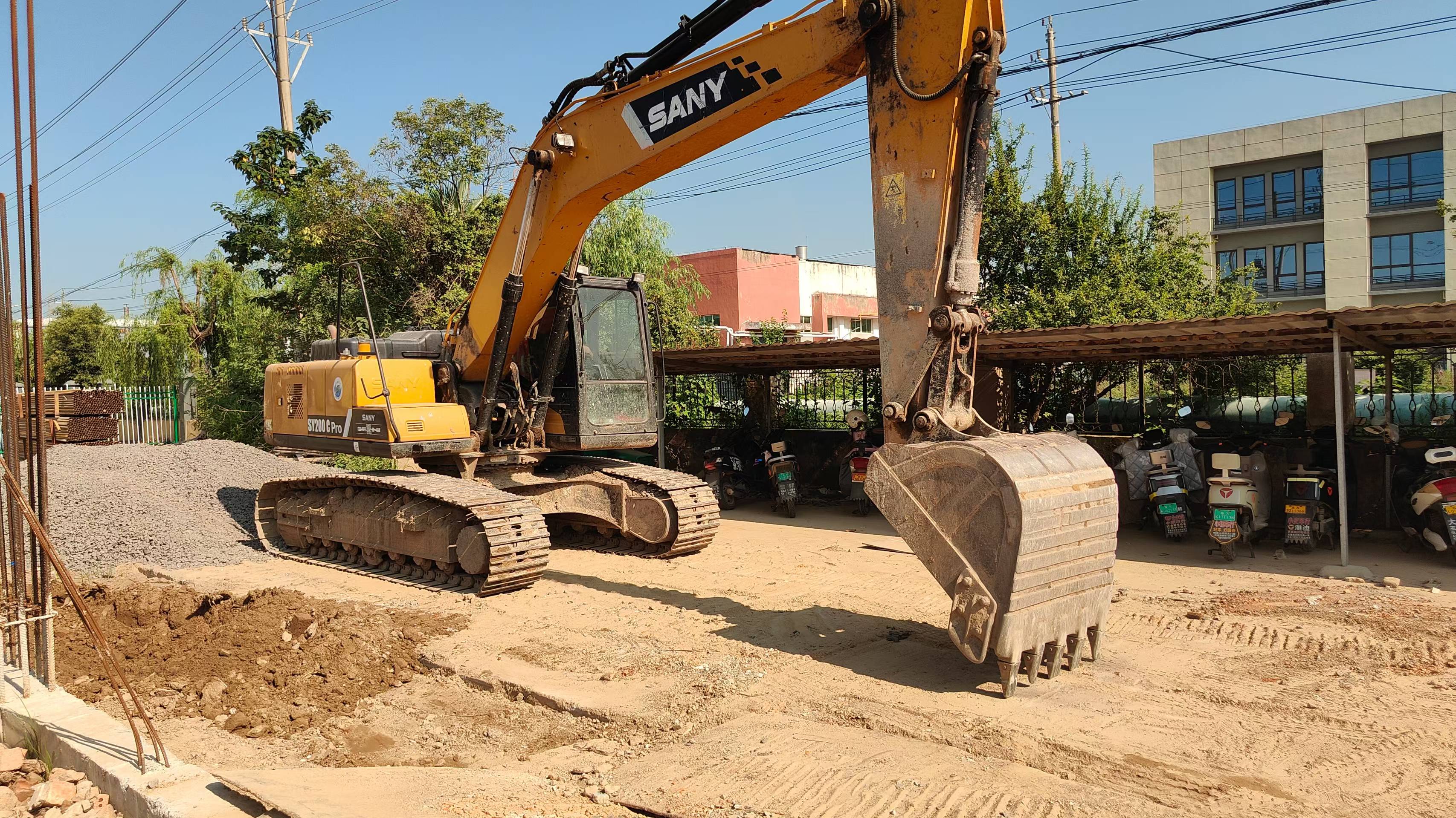 Buy Sany SY200C-S Used Excavator / 4