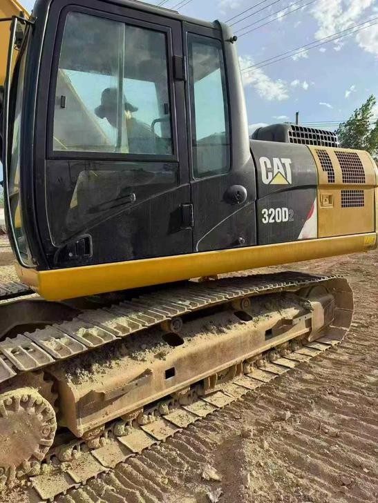 Buy Caterpillar 320D Used Excavator / 1