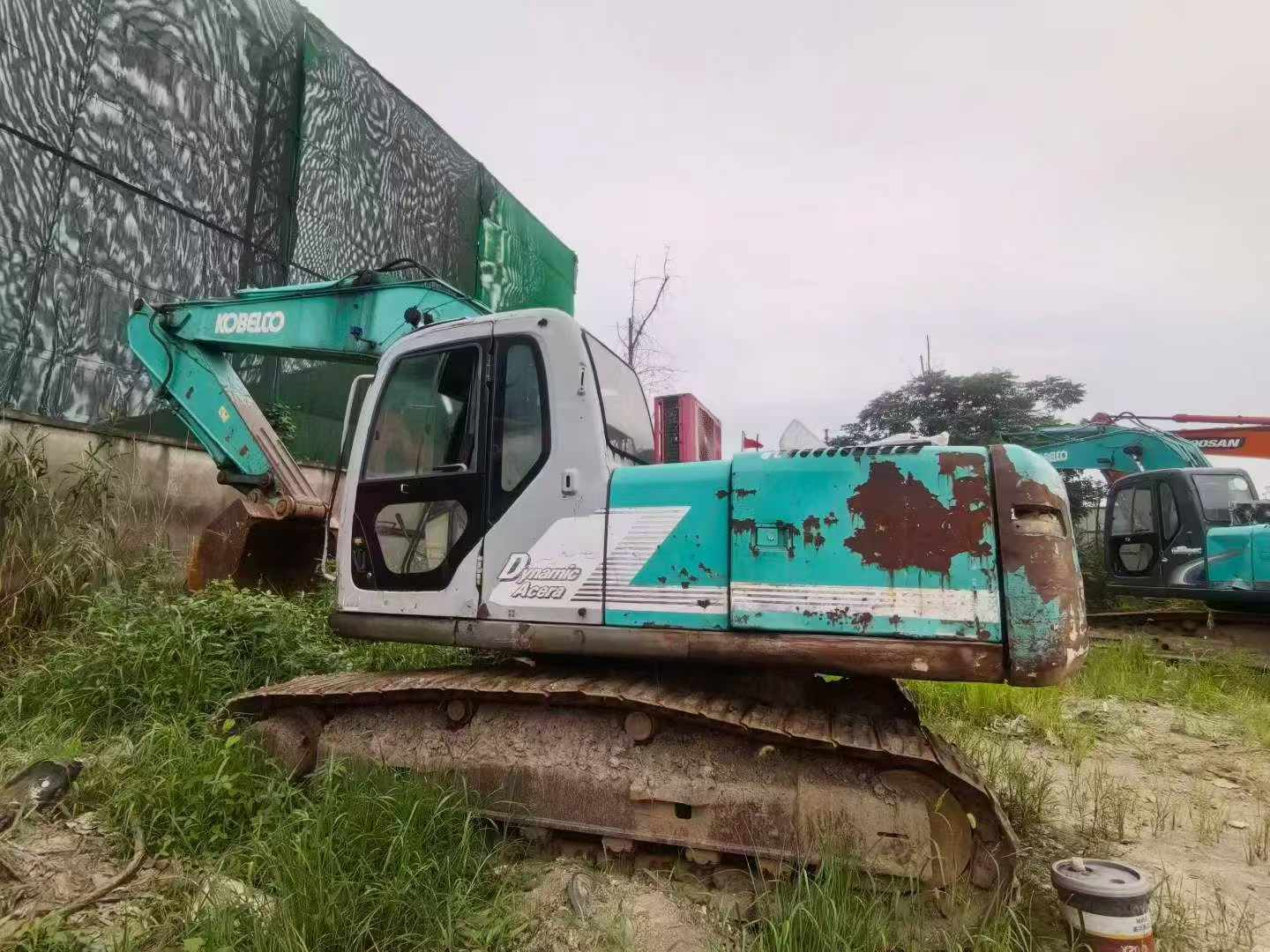 Buy Kobelco SK200-6E Used Excavator / 5