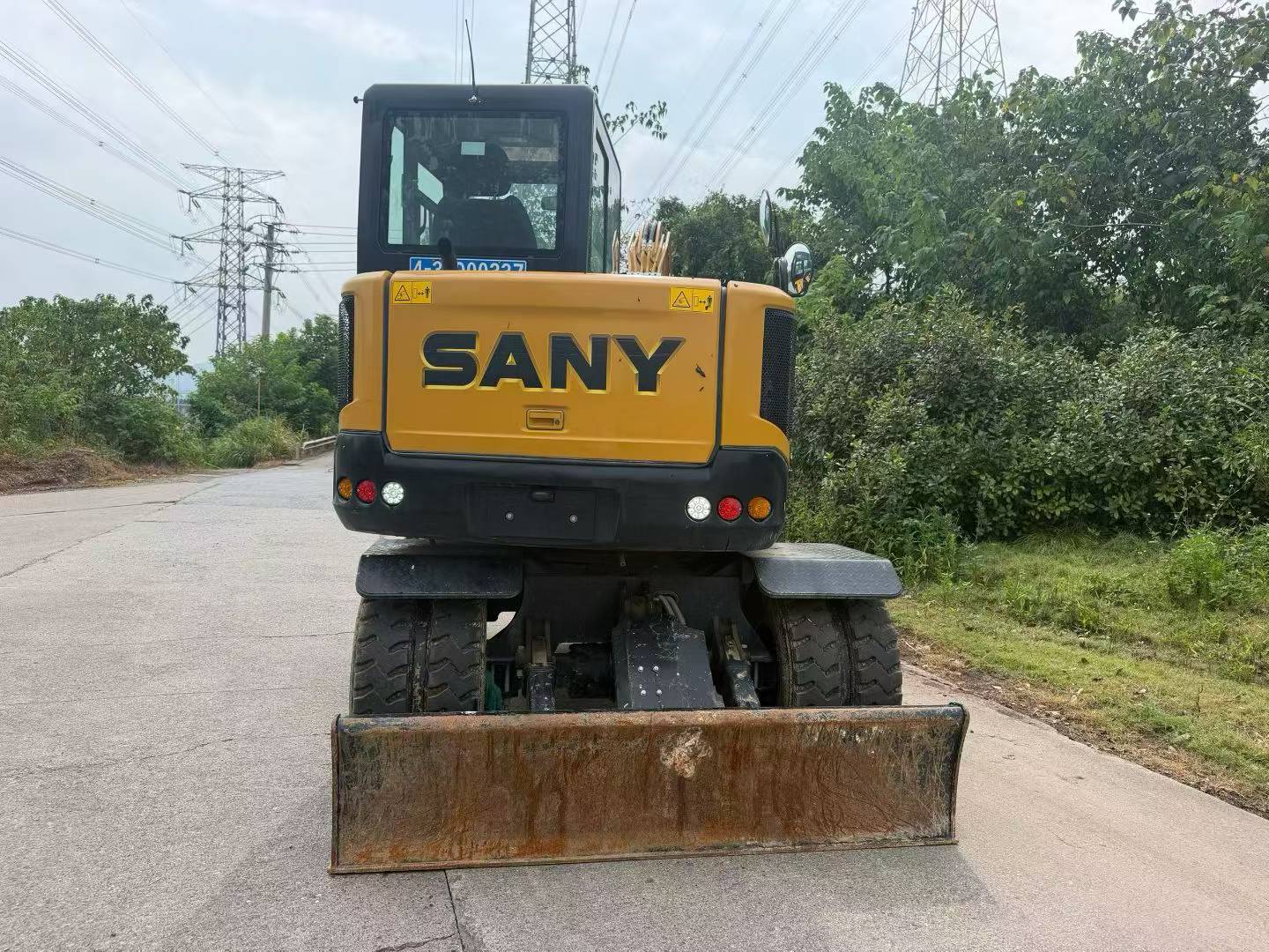 Buy Sany SY65C Used Excavator / 2
