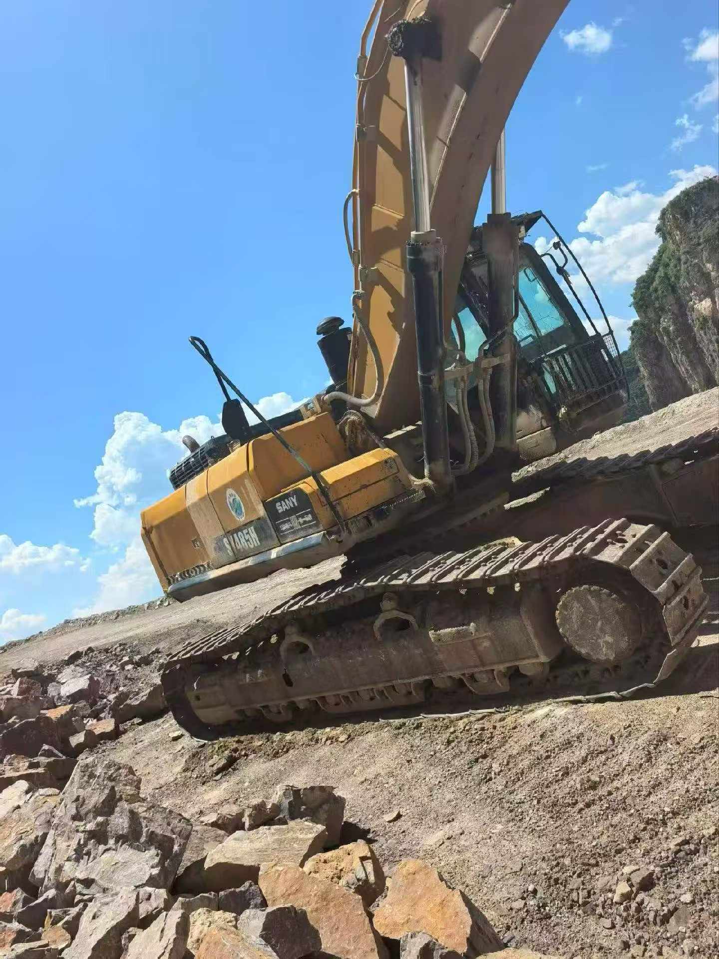 Buy Sany SY415H Used Excavator / 3