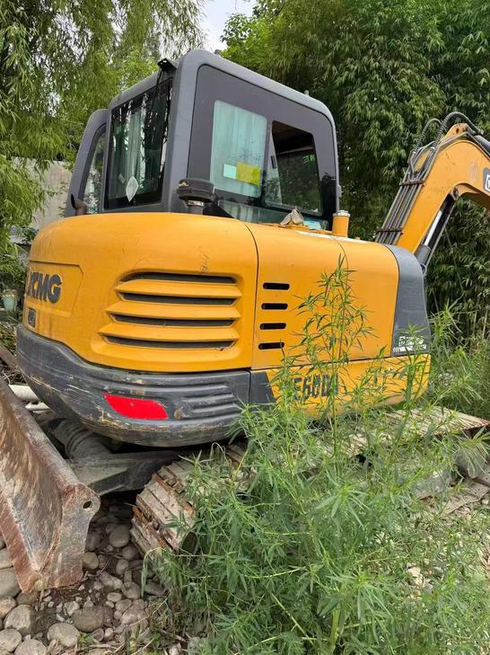 Buy XCMG XE60 Used Excavator / 1