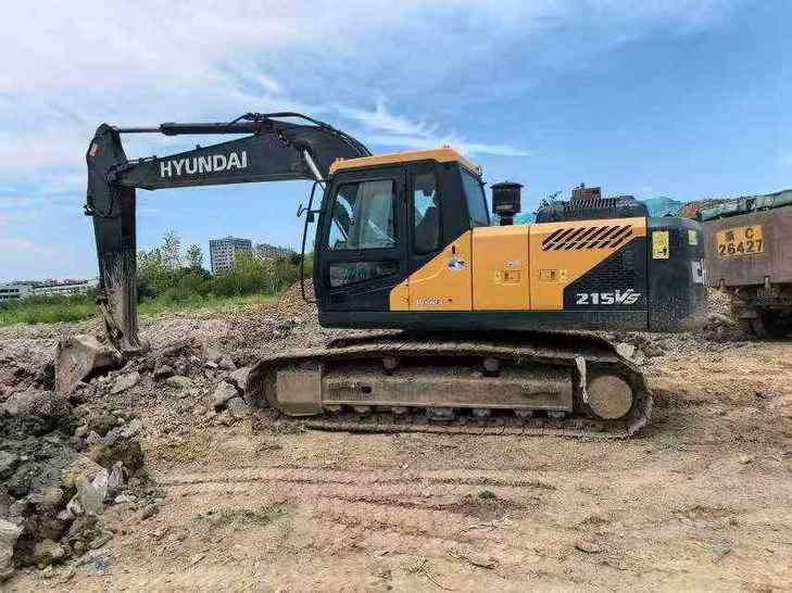 Buy Hyundai R215VS Used Excavator / 1