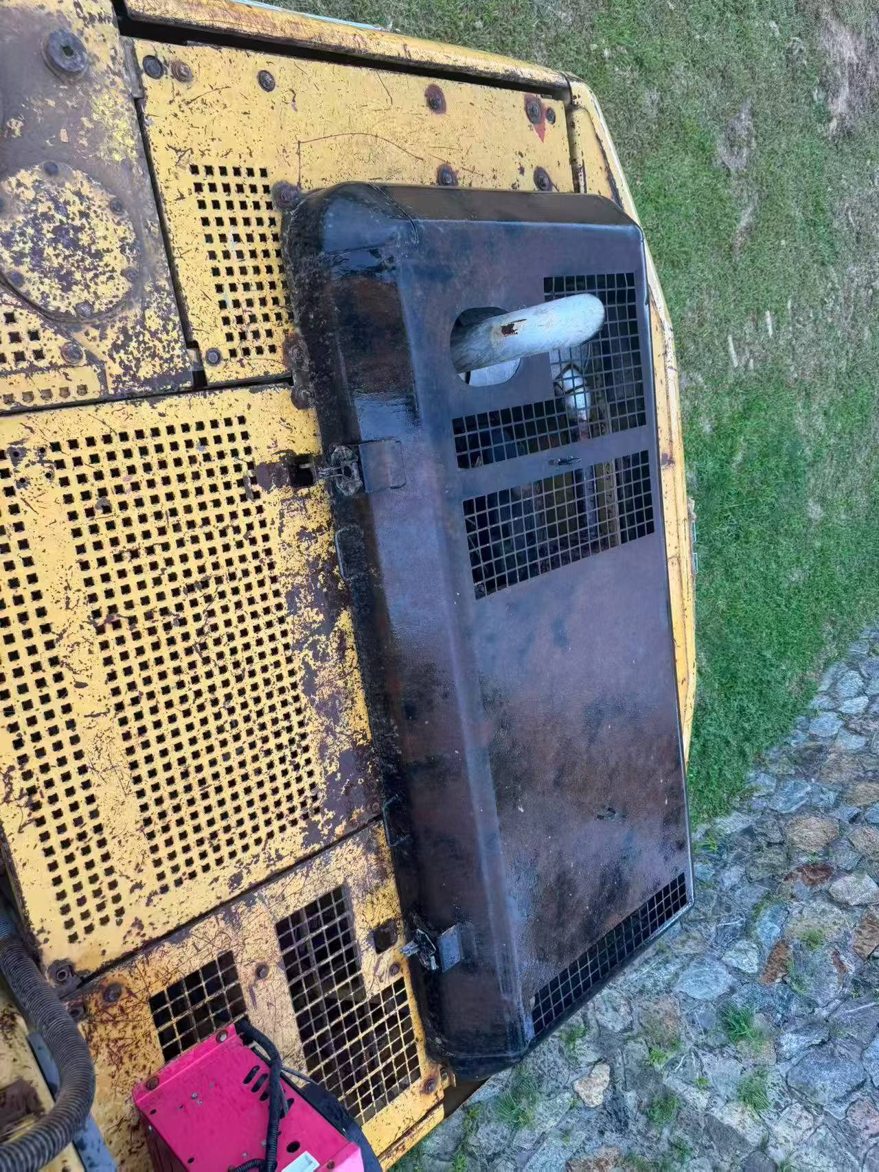 Buy Caterpillar 320V2 Used Excavator / 6