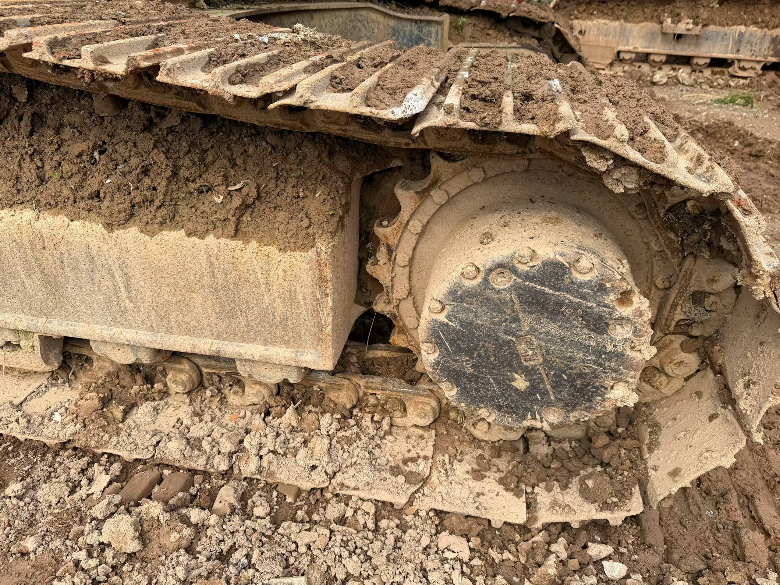 Buy Komatsu PC200-7 Used Excavator / 4
